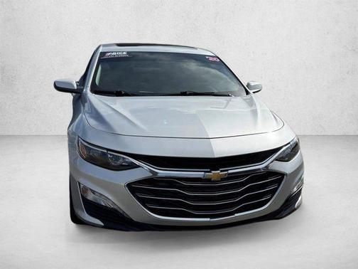 Silver Ice Metallic 2020 Chevrolet Malibu FWD LT