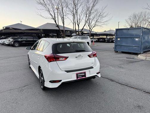 2016 Scion iM 5dr HB Man