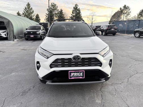 2021 Toyota RAV4 Hybrid SE