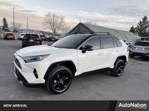 2021 Toyota RAV4 Hybrid SE