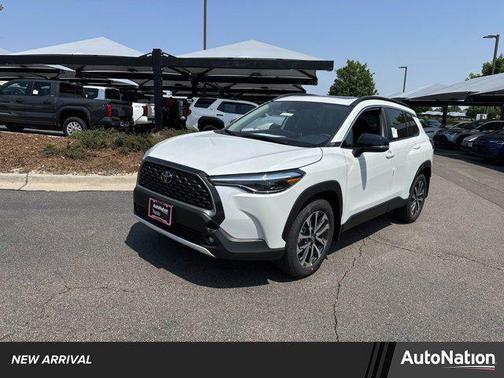 2025 Toyota Corolla Cross XLE