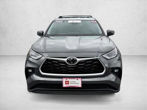 Magnetic Gray Metallic 2024 Toyota Highlander LE