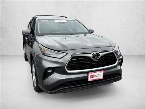 Magnetic Gray Metallic 2024 Toyota Highlander LE