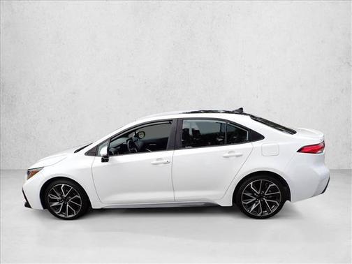 White 2022 Toyota Corolla SE