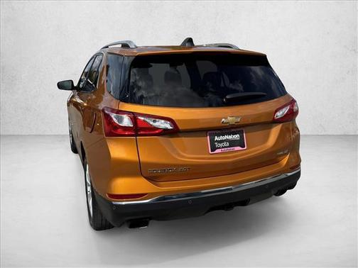 Orange Burst Metallic 2018 Chevrolet Equinox 2LT