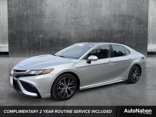 2022 Toyota Camry SE
