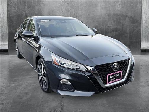 2022 Nissan Altima 2.5 SV