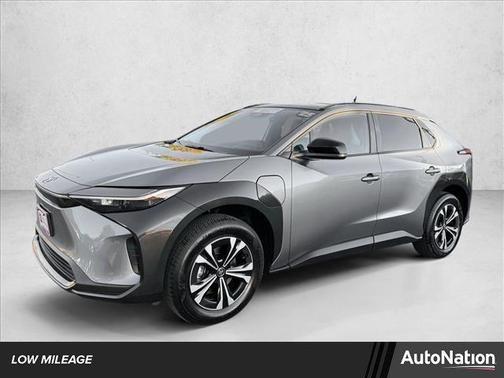 2025 Toyota bZ4X XLE