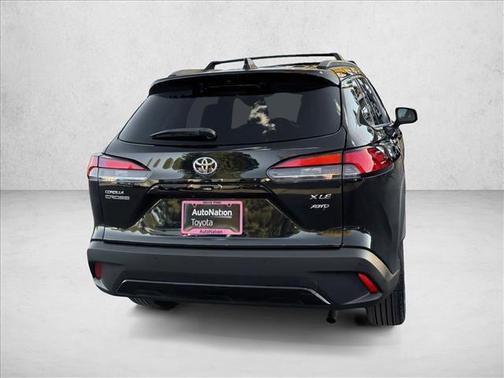 2025 Toyota Corolla Cross XLE
