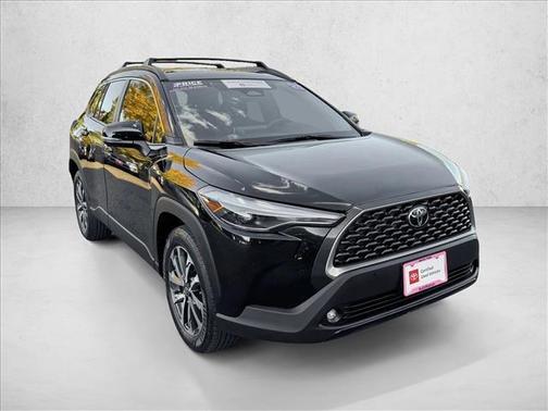 2025 Toyota Corolla Cross XLE
