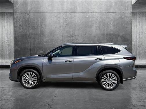 2025 Toyota Highlander Hybrid Platinum