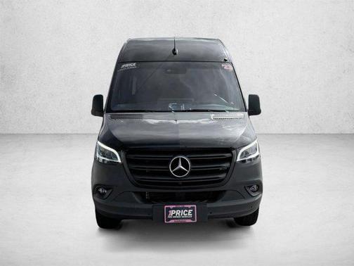 Obsidian Black Metallic 2023 Mercedes-Benz Sprinter 2500 Standard Roof