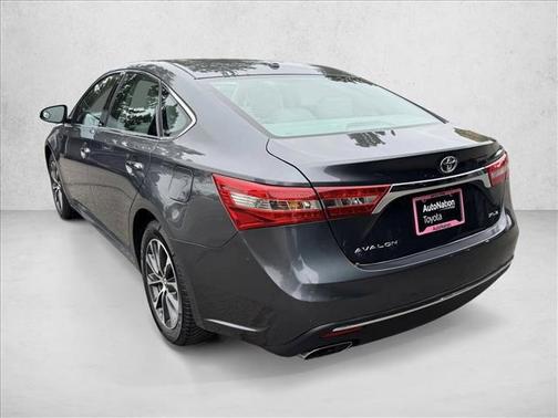 2018 Toyota Avalon XLE