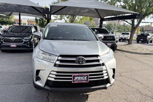 2019 Toyota Highlander LE
