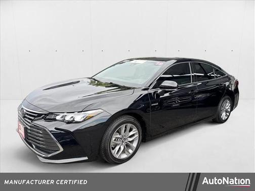 2019 Toyota Avalon Hybrid XLE