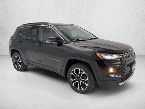 Diamond Black Crystal Pearlcoat 2022 Jeep Compass Limited