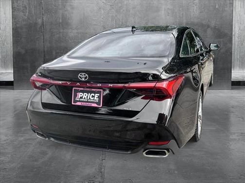 2019 Toyota Avalon XLE