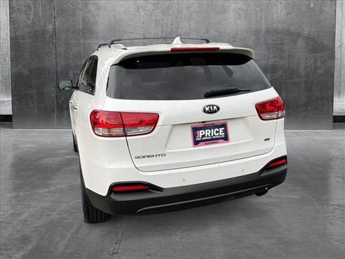2016 Kia Sorento LX