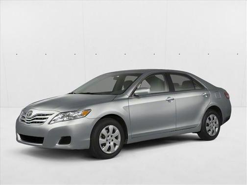 Classic Silver Metallic 2011 Toyota Camry LE