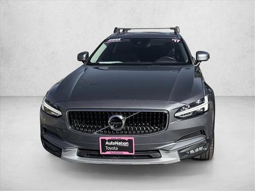 2017 Volvo V90 Cross Country T6