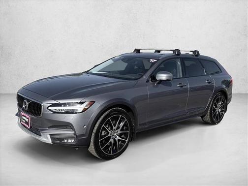 2017 Volvo V90 Cross Country T6