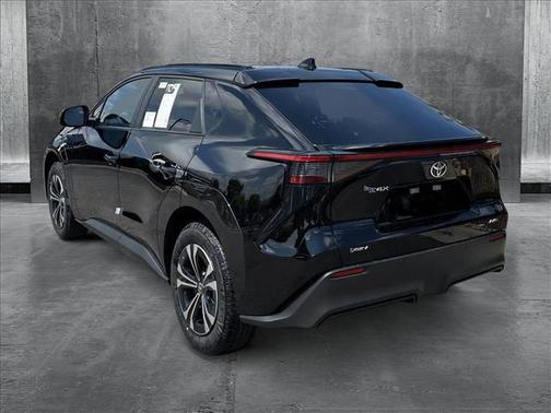 2025 Toyota bZ4X XLE