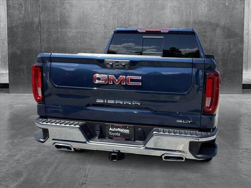 2022 GMC Sierra 1500 SLT