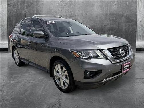 2019 Nissan Pathfinder SL