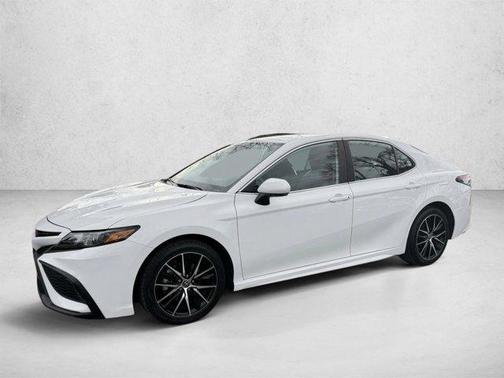 Ice Cap 2024 Toyota Camry SE