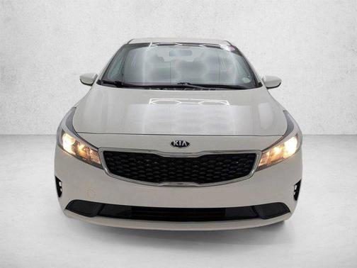 Clear White 2018 Kia Forte LX