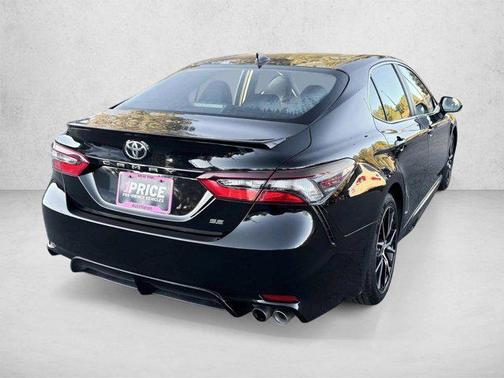 Midnight Black Metallic 2024 Toyota Camry SE