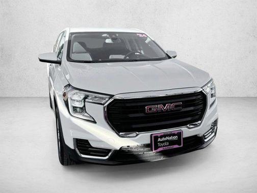 Summit White 2024 GMC Terrain SLE