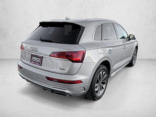 Florett Silver Metallic 2023 Audi Q5 45 S line Premium Plus