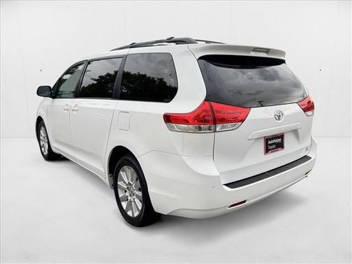 2013 Toyota Sienna LE