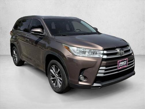 Toasted Walnut Pearl 2018 Toyota Highlander XLE