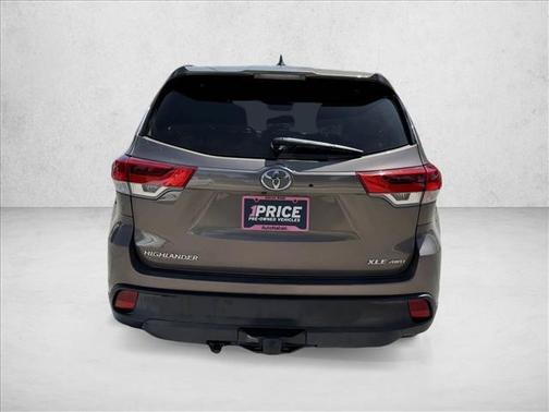 Toasted Walnut Pearl 2018 Toyota Highlander XLE