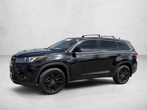 Midnight Black Metallic 2018 Toyota Highlander SE