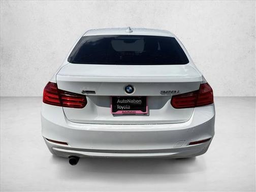 Alpine White 2015 BMW 320 i