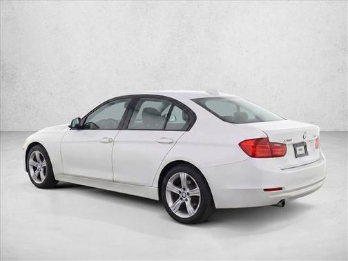 Alpine White 2015 BMW 320 i