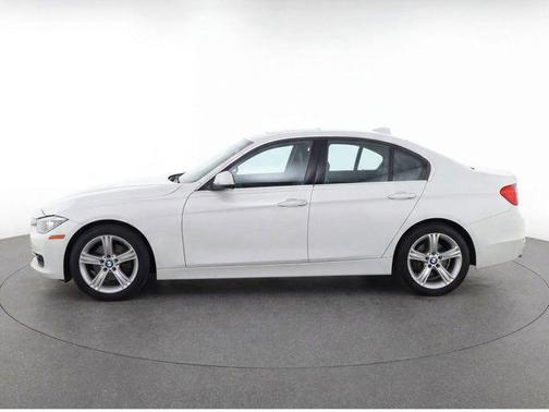 Alpine White 2015 BMW 320 i