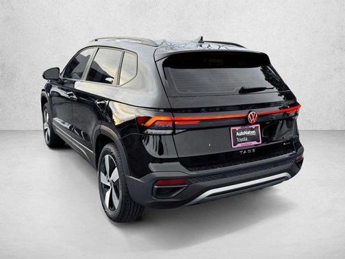 Deep Black Pearl 2025 Volkswagen Taos 1.5T S
