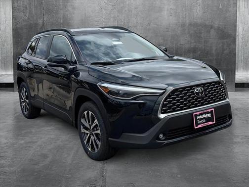 2025 Toyota Corolla Cross XLE