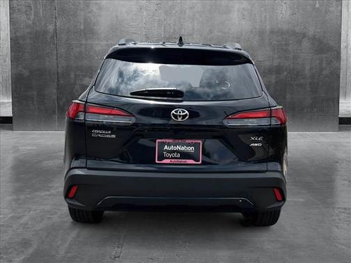 2025 Toyota Corolla Cross XLE