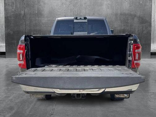 2023 RAM 2500 Laramie Crew Cab 4x4 6'4' Box