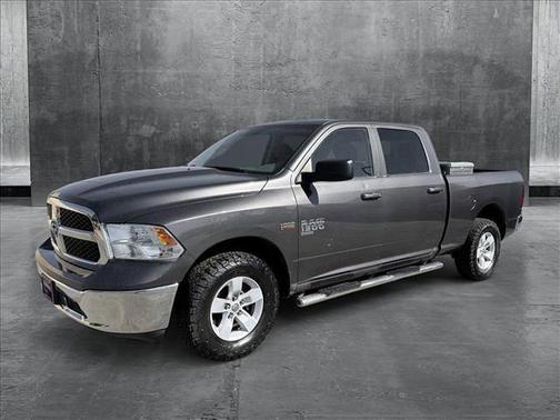 2019 RAM 1500 SLT