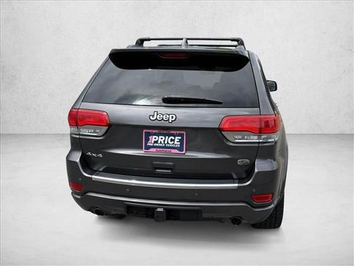 Granite Crystal Metallic Clearcoat 2017 Jeep Grand Cherokee Overland