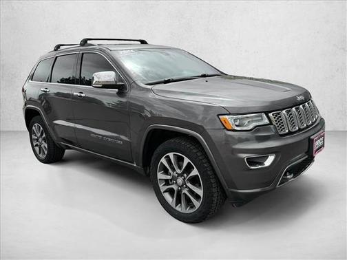 Granite Crystal Metallic Clearcoat 2017 Jeep Grand Cherokee Overland