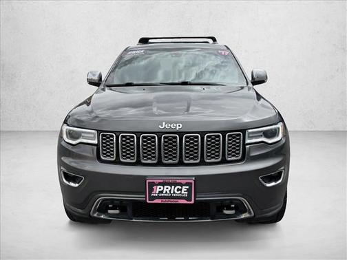 Granite Crystal Metallic Clearcoat 2017 Jeep Grand Cherokee Overland