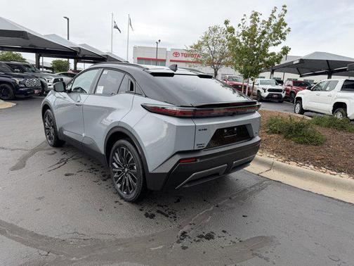 Cement w/Midnight Black Metallic Roof 2026 Toyota C-HR XSE