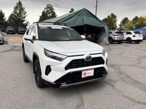 2022 Toyota RAV4 Hybrid SE